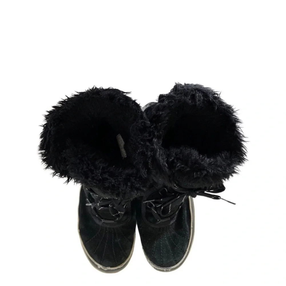 Sorel fur lined rubber boots size 7‎